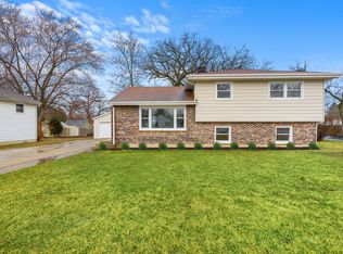 607 Geddes Ave, Winthrop Harbor, IL