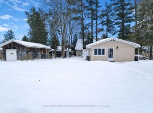 709 Roberts Rd, Innisfil, ON L9S2E4