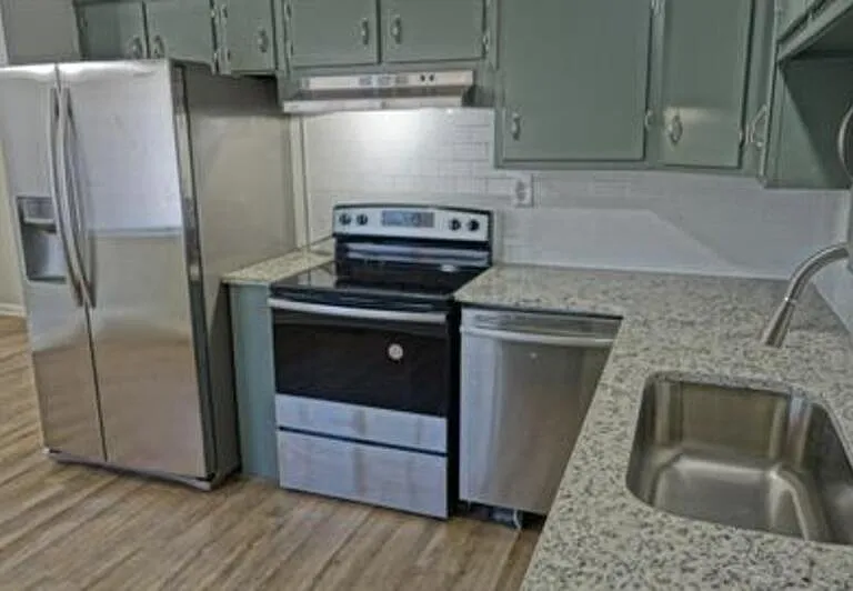 2903 Bayless Dr SW — Photo 3