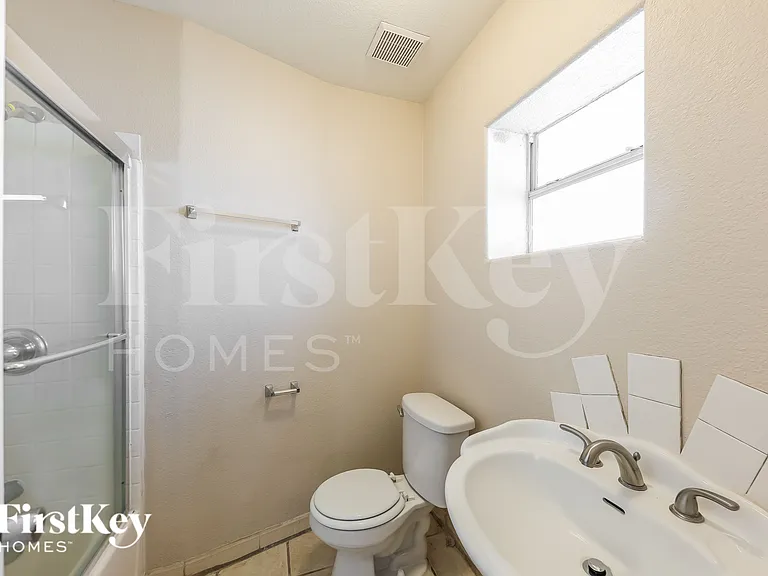 11740 N 80th Dr — Photo 14