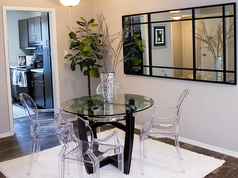 Brooks Crossing Apartments — Photo 10