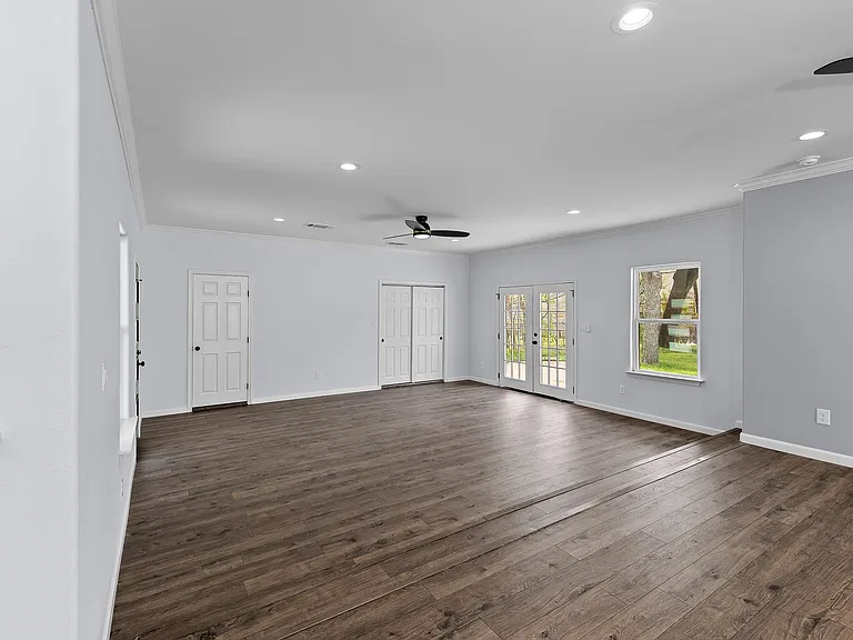 1307 Yorkshire Dr — Photo 14