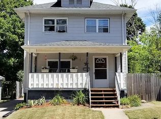 826 Cleveland St, Lansing, MI 48906