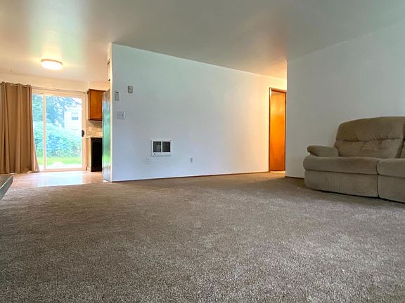 5th image of 713 Midway Dr NE
