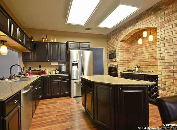 5th image of 1102 Draybrook