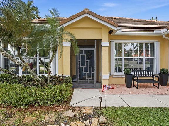 4th image of 7121 Catalina Isle Drive