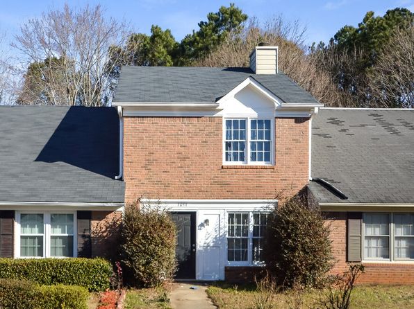 1651 Winchester Way SE