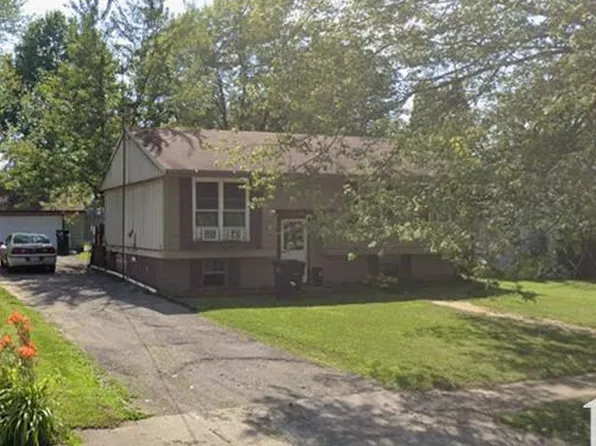 3195 Clearwater St NW, Warren, OH 44485