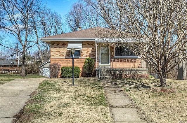 1st image of 3953 E Dallas Ct