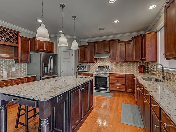 4th image of 188 Grant Park Dr