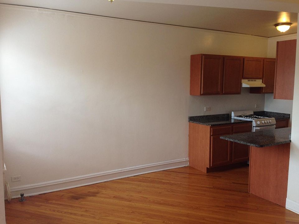 2nd image of 2605 Prairie Ave APT 8