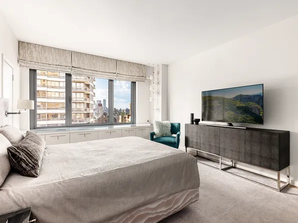 200 East 62nd Street image 9 of 12