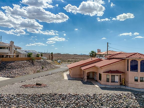 3rd image of 2598 Avenida Grande