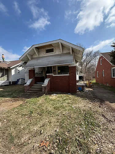 1334 N Edward St Photo 1