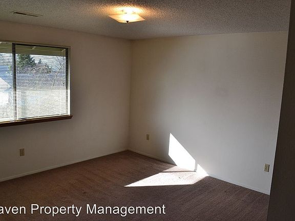 4th image of 5124 Green Hills Ave NE