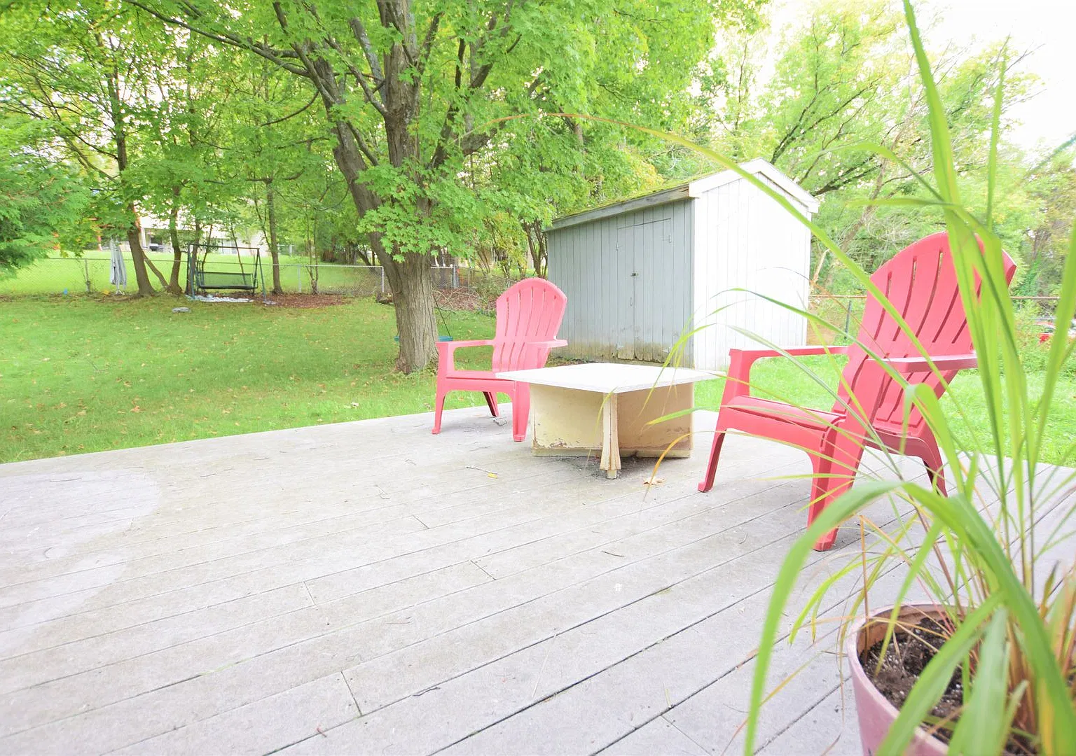 Bright 4 Bedroom Walking to IC — Photo 4