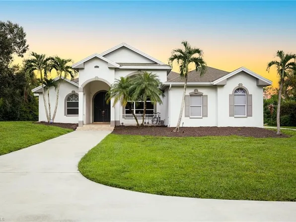 160 Logan BLVD S, NAPLES, FL 34119