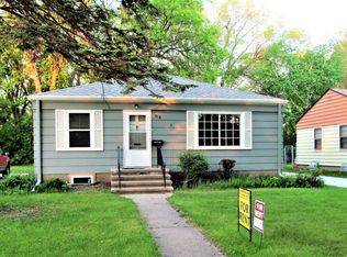 916 12th St S, Moorhead, MN 56560