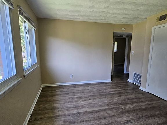 3rd image of 18 Pollux Cir E APT 2