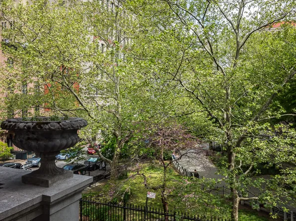 3 Rutherford Place image 1 of 5