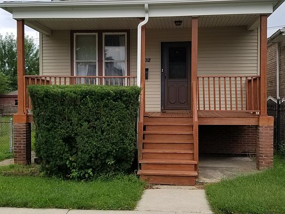 3rd image of 10321 S Hoxie Ave