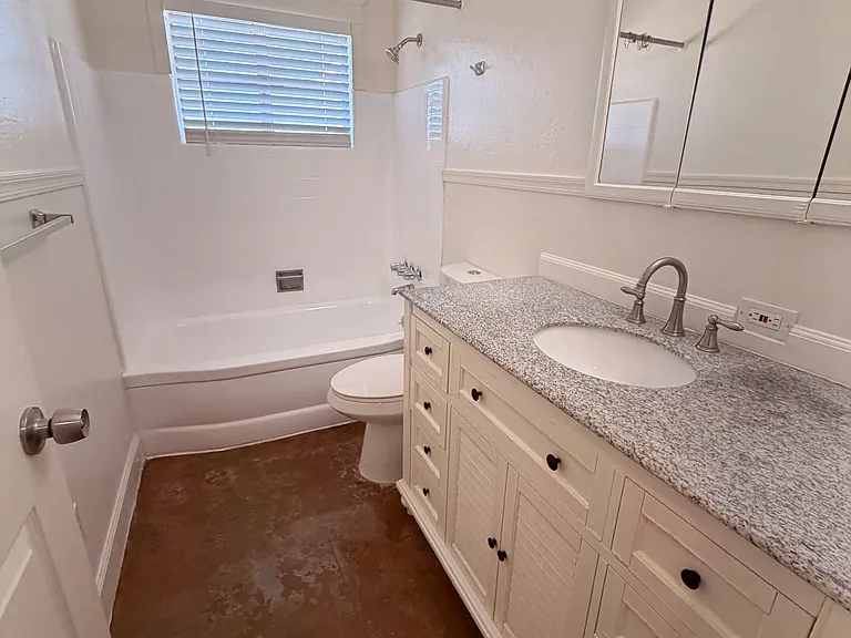 3419 E Turney Ave — Photo 15