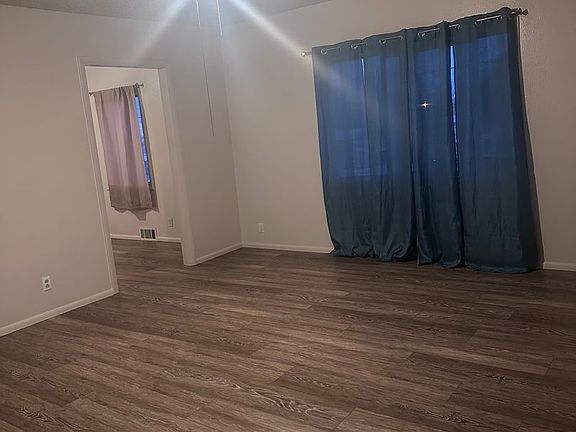 3rd image of 527 Jensen St