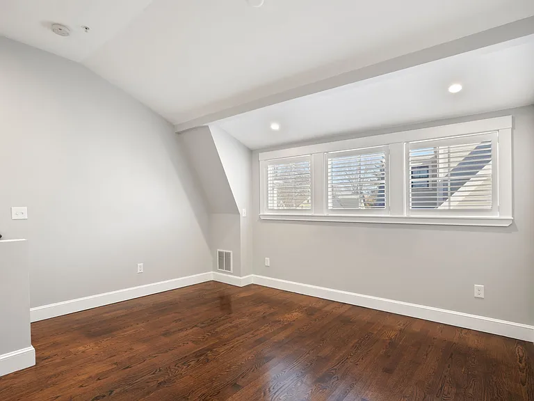 Primary suite bedroom, 3rd floor (vacant)