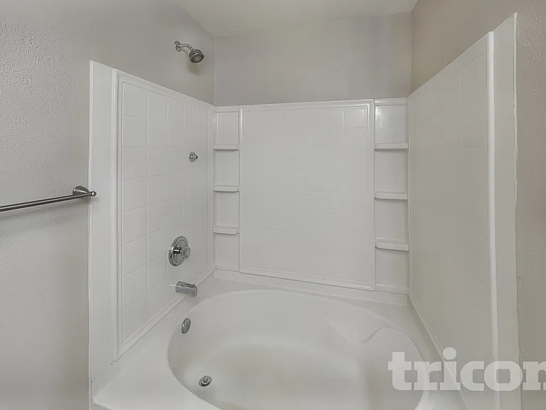 758 Sinclair Dr — Photo 10
