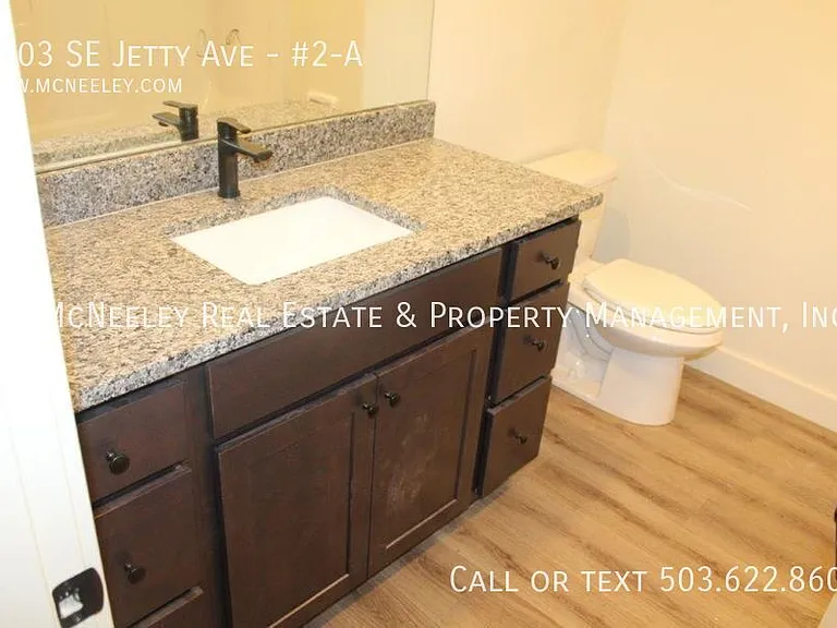 1303 SE Jetty Ave #2-A — Photo 8