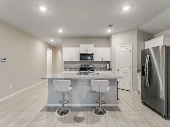 1348 Dillard Creek Dr, Justin, TX 76247