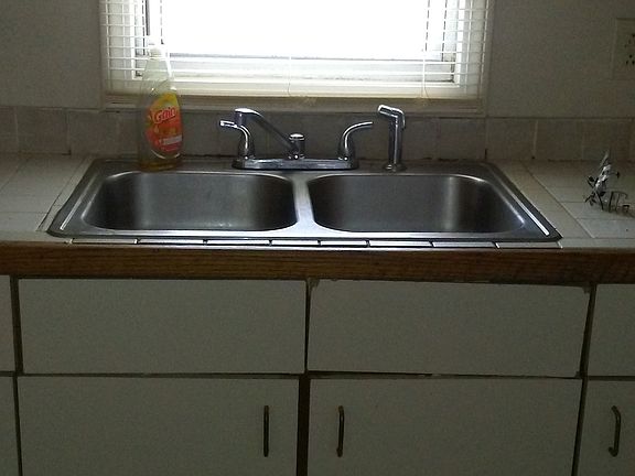 Window over double sink