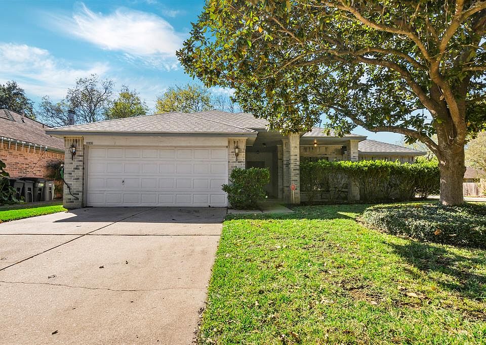 1st image of 2327 Old Dixie Dr