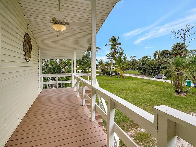 16360 N Oleander Dr — Photo 33