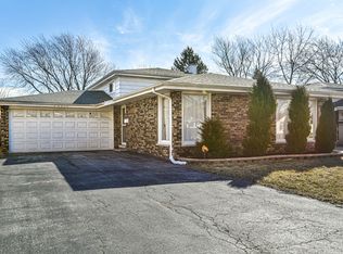 15313 Dante Ave, Dolton, IL