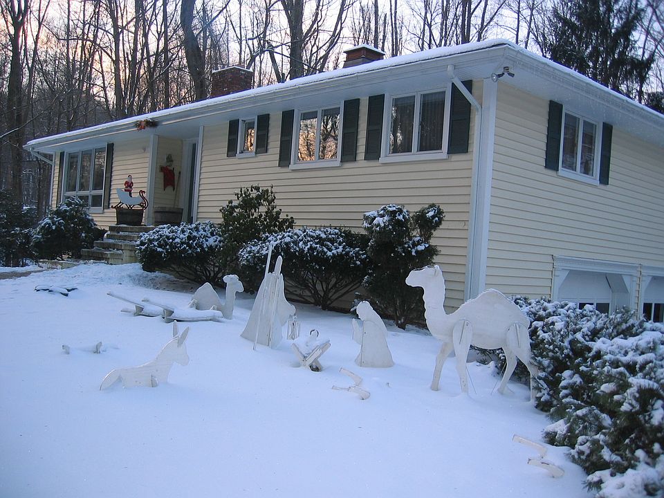 1st image of 333 W Shore Dr