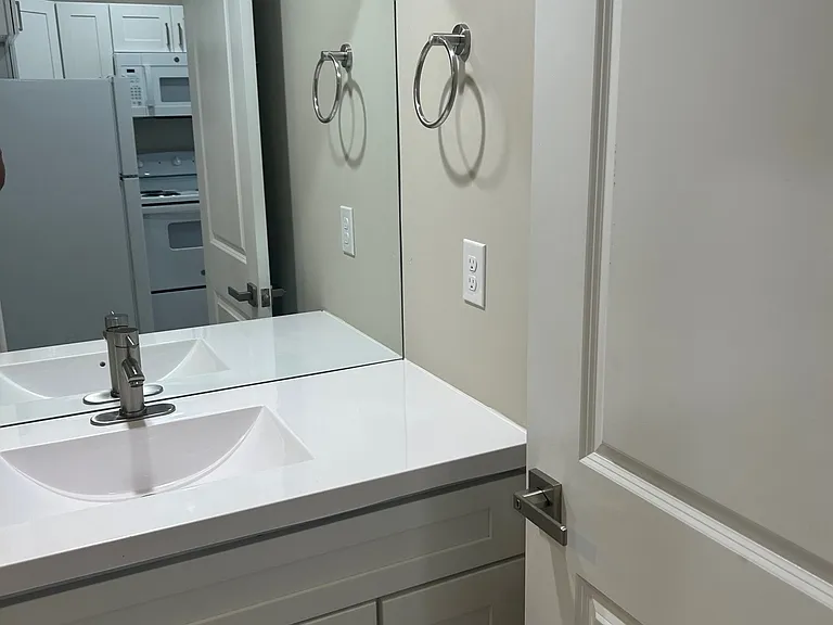 15 Melrose Dr #7 — Photo 10