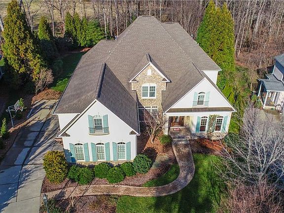 3rd image of 708 Northern Shores Ln