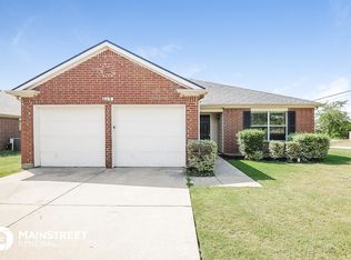 608 Lakeview Dr, Glenn Heights, TX 75154