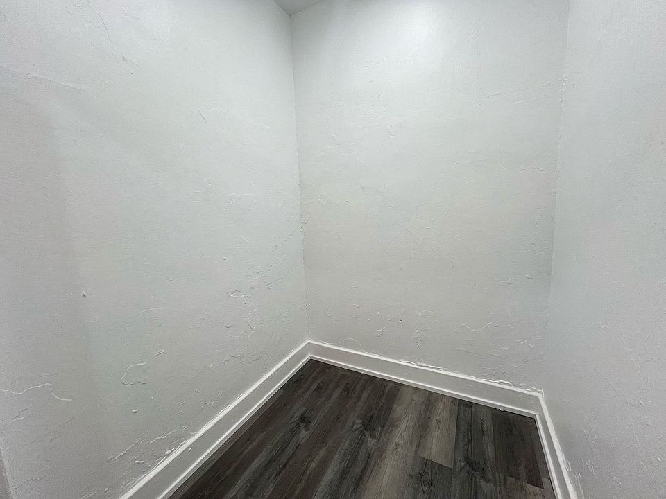 1st image of 1319 Meridian Ave APT 101
