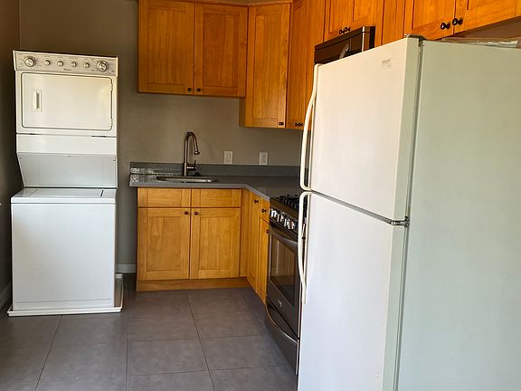 3rd image of 2861 Alma St