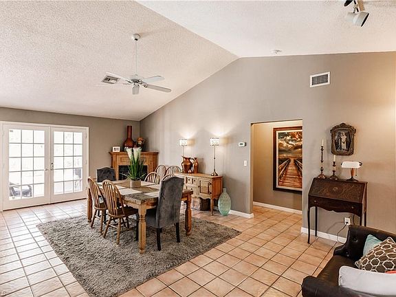 5th image of 17350 Knight Dr