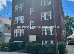 1320 9th St NW APT 3, Canton, OH 44703