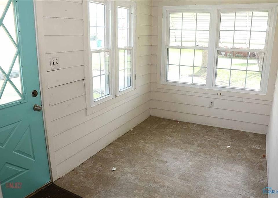 1102 Dixie Hwy, Rossford, OH 43460 Zillow