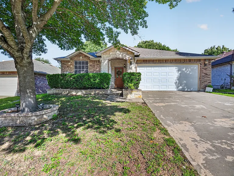 13195 Michelle Dr — Photo 1