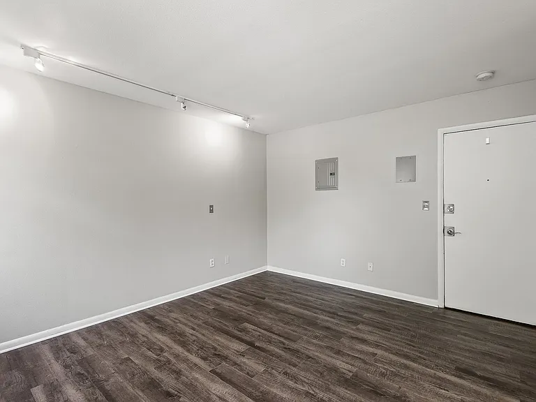 Rocket Apartments — Photo 20