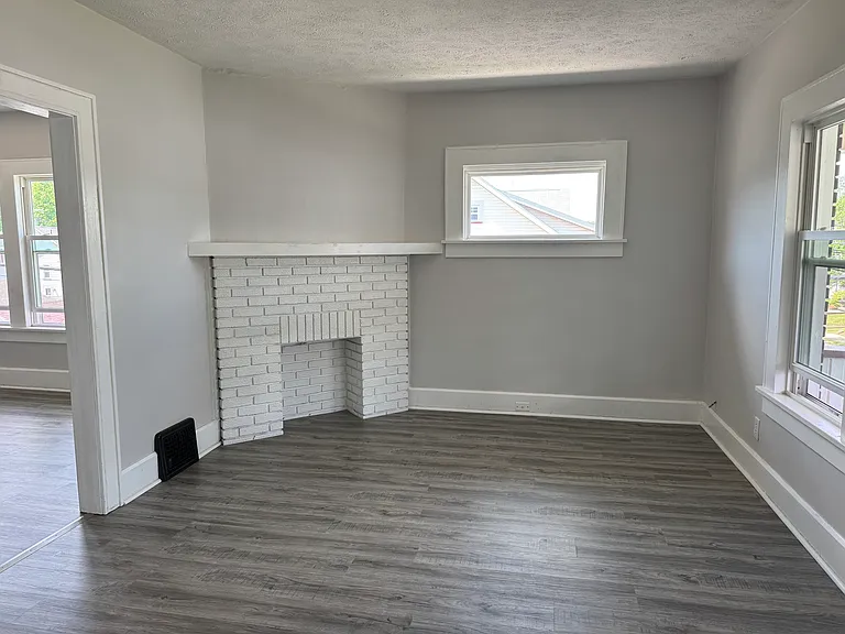 803 Wright Ave #805 — Photo 2
