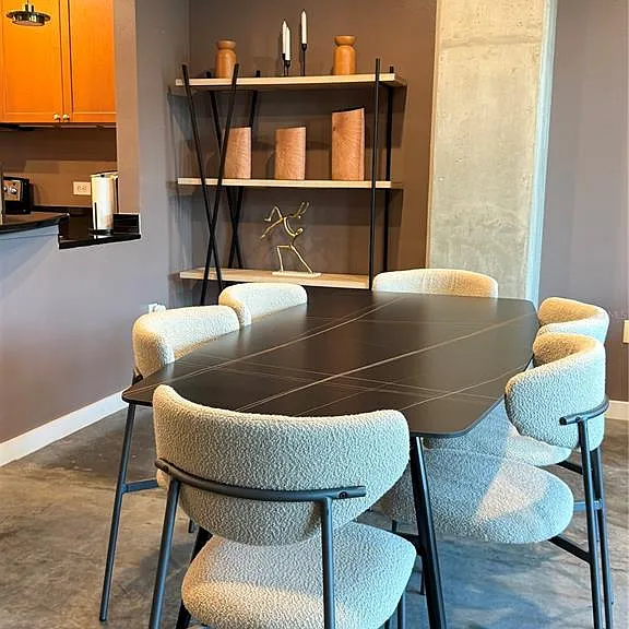 525 E Jackson St #305 — Photo 9
