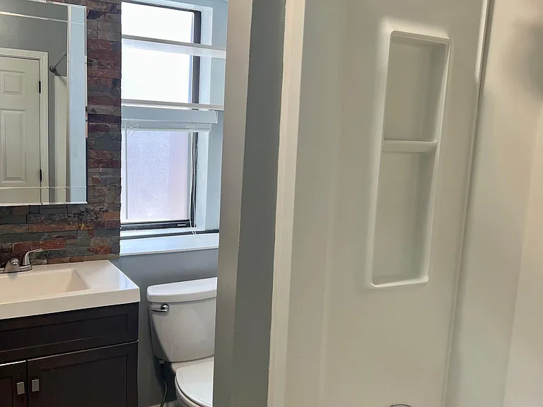 11 W Starr Ave — Photo 11