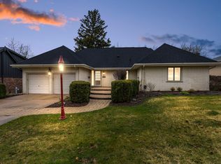 1112 Black Oak Dr, Downers Grove, IL